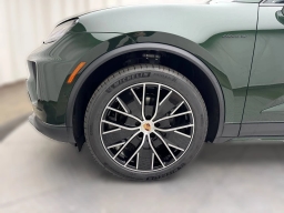 Porsche Macan Electric 4 AWD 2026