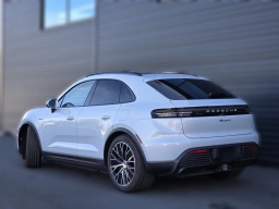 Porsche Macan Electric 4 AWD 2025