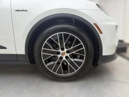 Porsche Macan Electric 4 AWD 2025