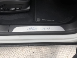 Porsche Macan Electric 4 AWD 2025