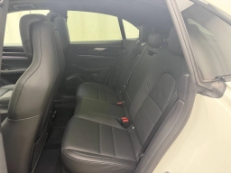 Porsche Macan Electric 4 AWD 2025