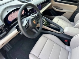 Porsche Macan Electric 4 AWD 2025