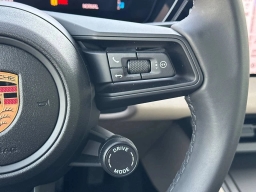 Porsche Macan Electric 4 AWD 2025