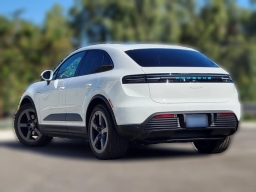 Porsche Macan Electric 4 AWD 2026