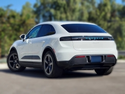Porsche Macan Electric 4 AWD 2026