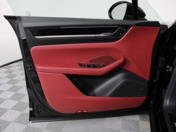 Porsche Macan Electric 4S AWD 2026