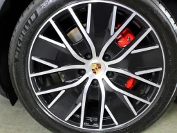 Porsche Macan Electric 4S AWD 2025