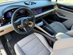 Porsche Macan Electric 4S AWD 2025