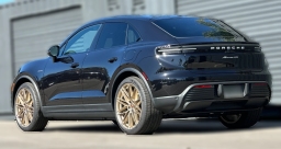Porsche Macan Electric 4S AWD 2026