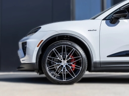 Porsche Macan Electric 4S AWD 2025