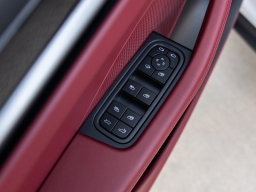 Porsche Macan Electric 4S AWD 2025