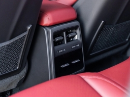 Porsche Macan Electric 4S AWD 2025