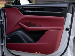 Porsche Macan Electric 4S AWD 2025