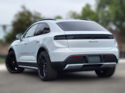 Porsche Macan Electric 4S AWD 2025