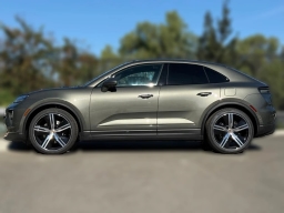 Porsche Macan Electric 4S AWD 2025