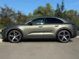 Porsche Macan Electric 4S AWD 2025
