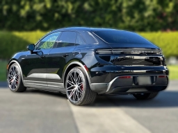 Porsche Macan Electric 4S AWD 2026