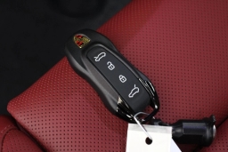 Porsche Macan Electric 4S AWD 2026