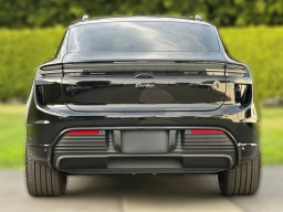 Porsche Macan Electric Turbo AWD 2025