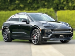 Porsche Macan Electric Turbo AWD 2025