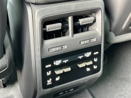 Porsche Macan Electric Turbo AWD 2025