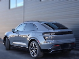 Porsche Macan Electric Turbo AWD 2025