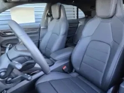 Porsche Macan Electric Turbo AWD 2025