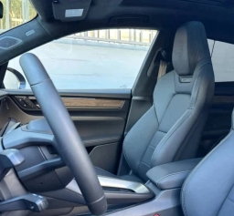 Porsche Macan Electric Turbo AWD 2025