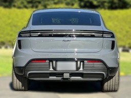 Porsche Macan Electric Turbo AWD 2025