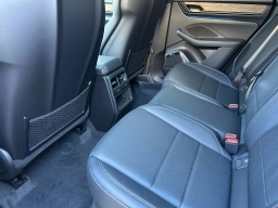 Porsche Macan Electric Turbo AWD 2025