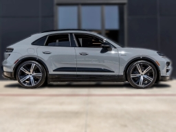 Porsche Macan Electric Turbo AWD 2025