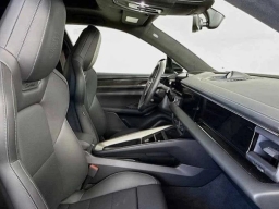 Porsche Macan Electric Turbo AWD 2025