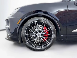 Porsche Macan Electric Turbo AWD 2025