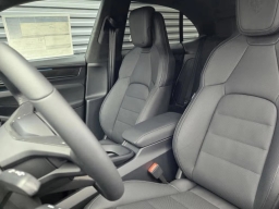 Porsche Macan Electric Turbo AWD 2025