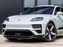 Porsche Macan Electric Turbo AWD 2025