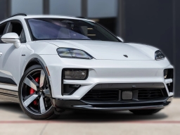 Porsche Macan Electric Turbo AWD 2025