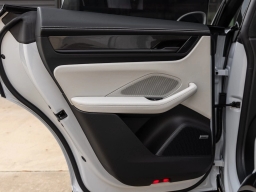 Porsche Macan Electric Turbo AWD 2025