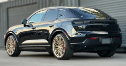 Porsche Macan Electric Turbo AWD 2026