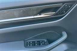 Porsche Macan Electric Turbo AWD 2026