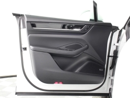 Porsche Macan Electric RWD 2026