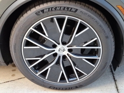 Porsche Macan Electric RWD 2025