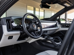 Porsche Cayenne E-Hybrid AWD 2026