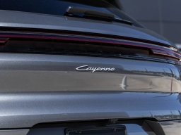 Porsche Cayenne E-Hybrid AWD 2026