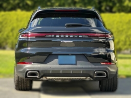 Porsche Cayenne E-Hybrid AWD 2026