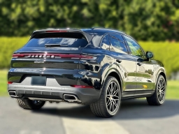Porsche Cayenne E-Hybrid AWD 2026