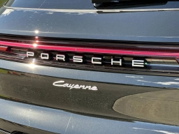 Porsche Cayenne E-Hybrid AWD 2026