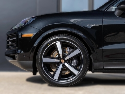 Porsche Cayenne E-Hybrid AWD 2026