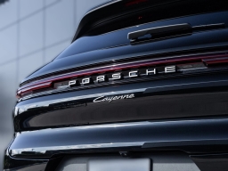 Porsche Cayenne E-Hybrid AWD 2026