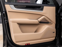 Porsche Cayenne E-Hybrid AWD 2026