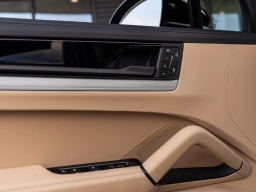 Porsche Cayenne E-Hybrid AWD 2026